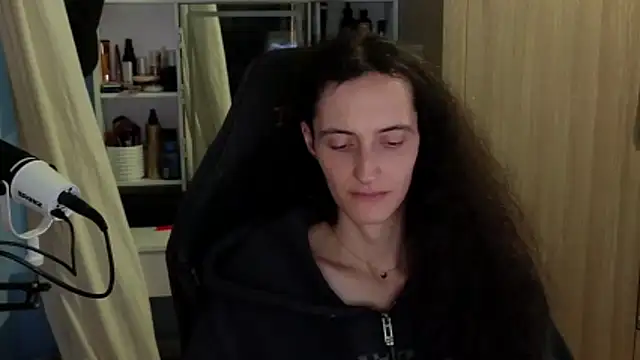 MemiKouki online show from February 12, 2026, 2:56 pm