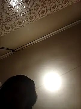 Snapshot of mloghyfsa chatting on December 18, 2025, 5:35 am mloghyfsa online show from December 18, 2025, 5:35 am