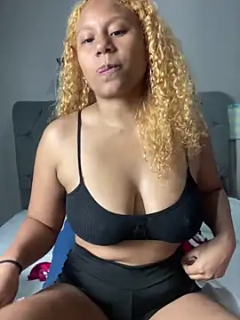 Snapshot of MaryAlbuquerque chatting on March 16, 2025, 3:28 pm MaryAlbuquerque online show from March 16, 2025, 3:28 pm