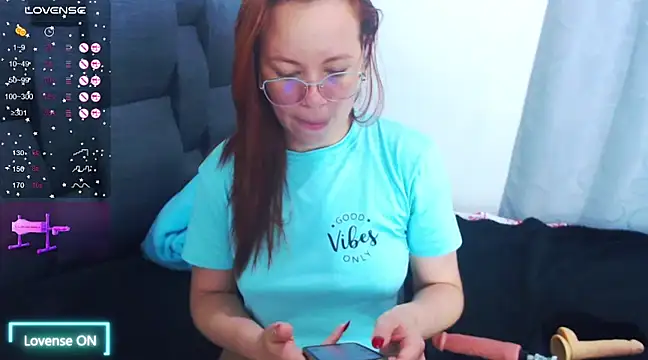 SharonR1 online show from February 16, 2025, 12:41 am