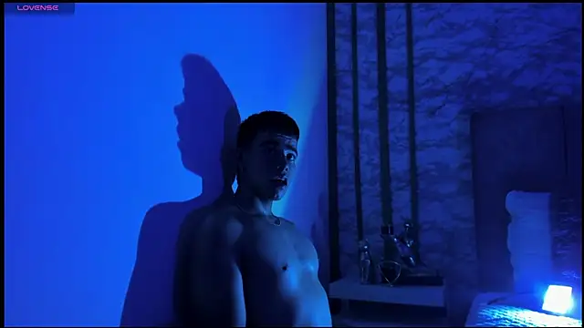 its liam18 online show from March 5, 2025, 9:26 pm