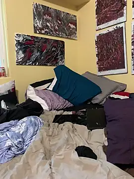 Snapshot of Mic_Oxinner chatting on February 1, 2026, 7:01 pm Mic Oxinner online show from February 1, 2026, 7:01 pm