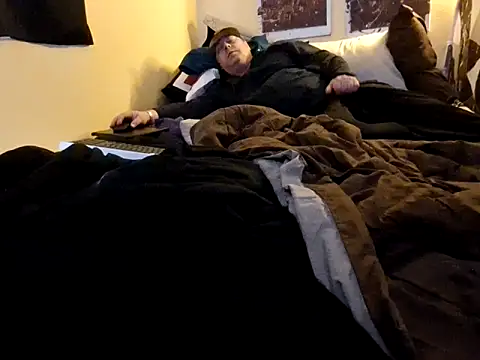 Snapshot of Mic_Oxinner chatting on February 6, 2026, 7:39 pm Mic Oxinner online show from February 6, 2026, 7:39 pm