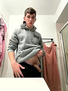 Snapshot of Jose_rz chatting on January 16, 2026, 10:14 pm Jose rz online show from January 16, 2026, 10:14 pm