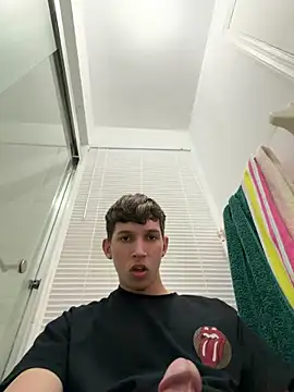 Snapshot of Jose_rz chatting on January 18, 2026, 11:30 pm Jose rz online show from January 18, 2026, 11:30 pm