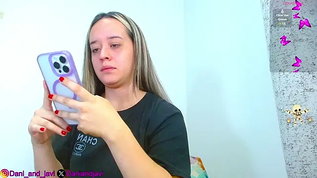 Snapshot of Dani_javi chatting on December 26, 2024, 5:15 am Dani javi online show from December 26, 2024, 5:15 am