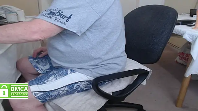 john little one1 online show from April 18, 2026, 1:48 pm