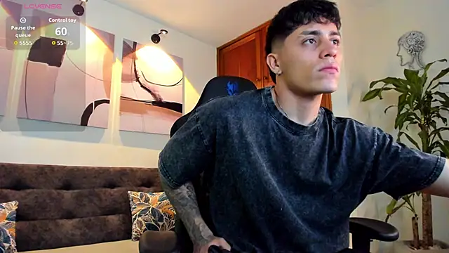 Snapshot of _joansoto chatting on November 3, 2025, 6:53 pm joansoto online show from November 3, 2025, 6:53 pm