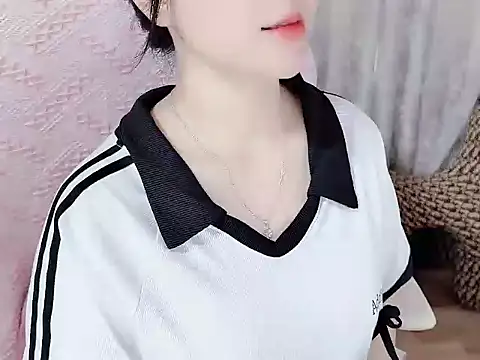 Snapshot of _Lygn__ chatting on October 12, 2025, 2:10 am Lygn online show from October 12, 2025, 2:10 am