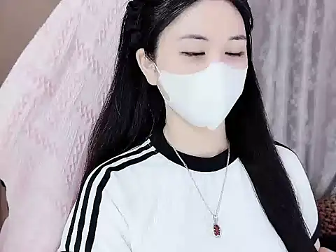 Snapshot of _Lygn__ chatting on October 23, 2025, 10:58 am Lygn online show from October 23, 2025, 10:58 am