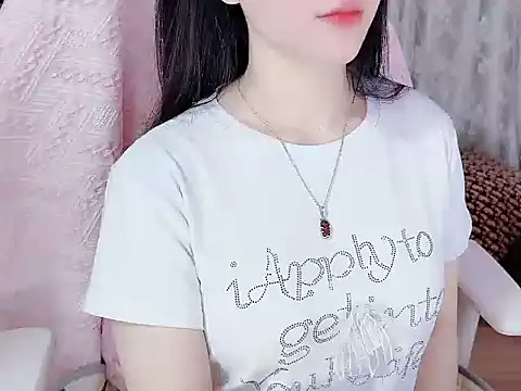 Snapshot of _Lygn__ chatting on October 29, 2025, 1:02 pm Lygn online show from October 29, 2025, 1:02 pm