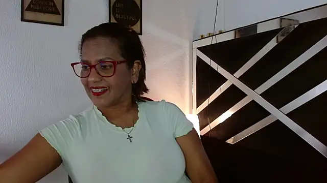 elizabeth mature23 online show from September 9, 2025, 12:37 pm
