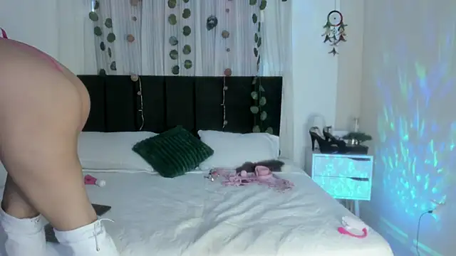 Snapshot of party-naugthysex chatting on February 2, 2025, 8:30 pm party-naugthysex online show from February 2, 2025, 8:30 pm