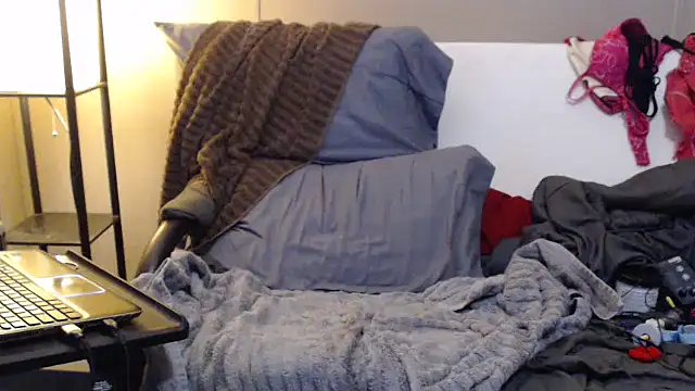 Snapshot of BurgawSub chatting on October 12, 2025, 11:53 am BurgawSub online show from October 12, 2025, 11:53 am