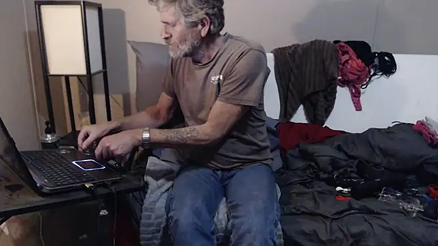 Snapshot of BurgawSub chatting on November 1, 2025, 11:51 pm BurgawSub online show from November 1, 2025, 11:51 pm