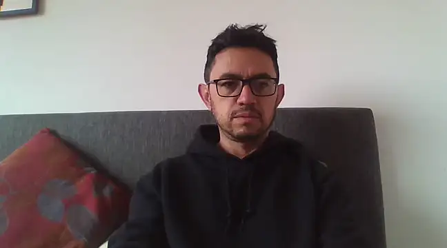 Snapshot of Diptongo chatting on March 4, 2025, 1:38 pm Diptongo online show from March 4, 2025, 1:38 pm