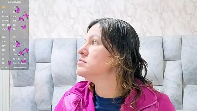 Snapshot of charlotte__G chatting on October 5, 2025, 11:08 am charlotte G online show from October 5, 2025, 11:08 am