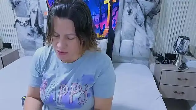 Snapshot of charlotte__G chatting on October 24, 2025, 11:17 am charlotte G online show from October 24, 2025, 11:17 am