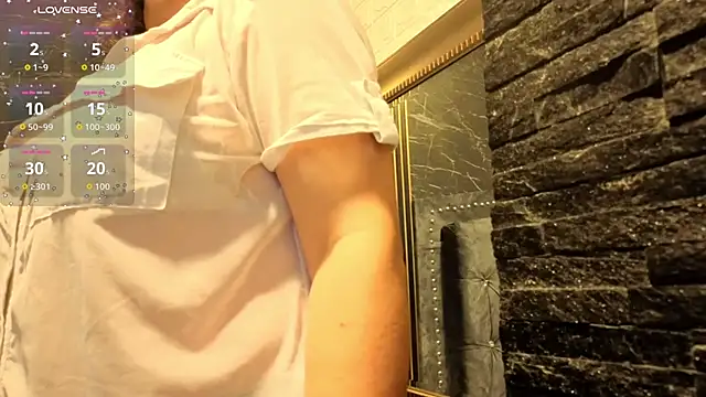 Snapshot of charlotte__G chatting on November 17, 2025, 10:43 am charlotte G online show from November 17, 2025, 10:43 am