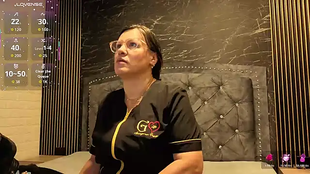 Snapshot of charlotte__G chatting on November 19, 2025, 10:59 am charlotte G online show from November 19, 2025, 10:59 am