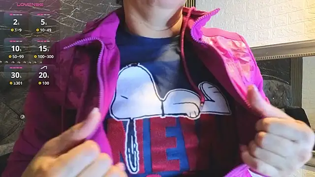 Snapshot of charlotte__G chatting on February 2, 2026, 10:47 am charlotte G online show from February 2, 2026, 10:47 am