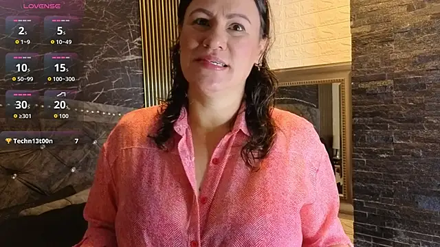 Snapshot of charlotte__G chatting on February 13, 2026, 10:33 am charlotte G online show from February 13, 2026, 10:33 am