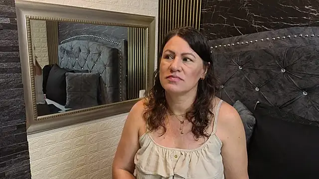 Snapshot of charlotte__G chatting on March 12, 2026, 10:54 am charlotte G online show from March 12, 2026, 10:54 am