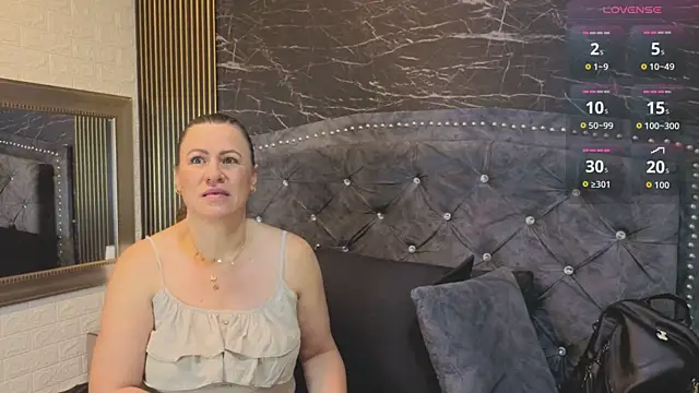 Snapshot of charlotte__G chatting on March 29, 2026, 12:27 pm charlotte G online show from March 29, 2026, 12:27 pm