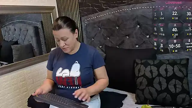 Snapshot of charlotte__G chatting on April 13, 2026, 10:32 am charlotte G online show from April 13, 2026, 10:32 am