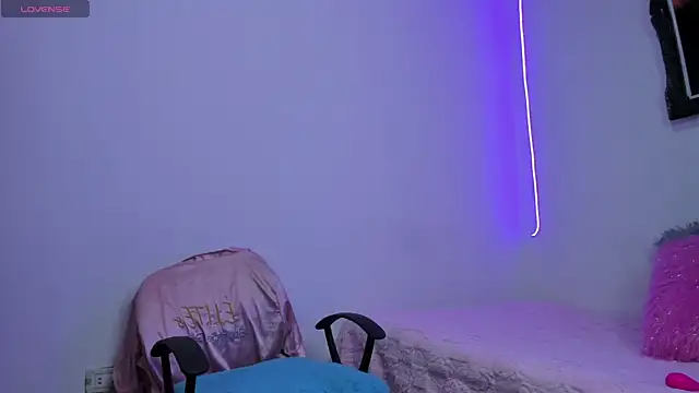 liz 25b online show from October 14, 2025, 3:40 am