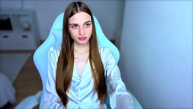 StellaLawless online show from September 15, 2025, 8:53 pm