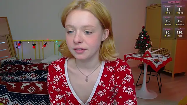 KatieMelone online show from December 19, 2024, 5:18 pm