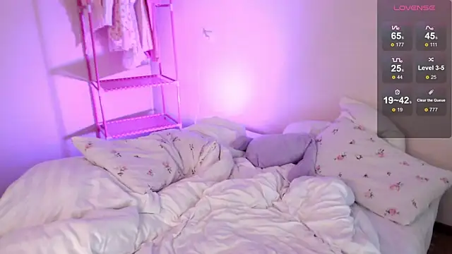 KatieMelone online show from October 10, 2025, 11:53 am