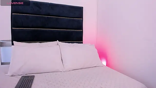 Snapshot of MarilynSmIith chatting on January 15, 2025, 11:21 am MarilynSmIith online show from January 15, 2025, 11:21 am