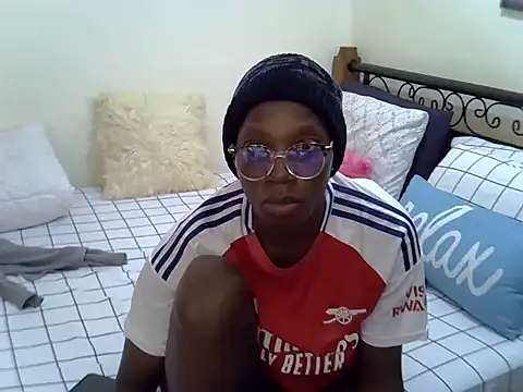 Sweet Bear online show from March 1, 2026, 6:26 am