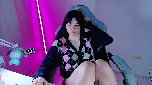 stephybrown online show from April 21, 2026, 1:42 am