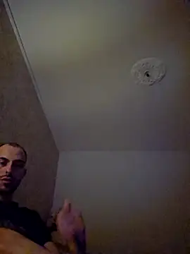 Snapshot of denisxlRo chatting on March 9, 2025, 5:49 pm denisxlRo online show from March 9, 2025, 5:49 pm