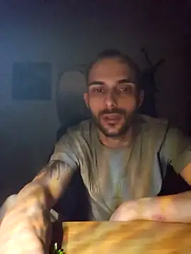 Snapshot of denisxlRo chatting on January 11, 2026, 1:10 am denisxlRo online show from January 11, 2026, 1:10 am