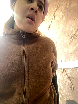 Snapshot of Miabonnett_ chatting on September 22, 2025, 11:56 am Miabonnett online show from September 22, 2025, 11:56 am