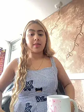 Snapshot of Miabonnett_ chatting on November 8, 2025, 12:16 pm Miabonnett online show from November 8, 2025, 12:16 pm