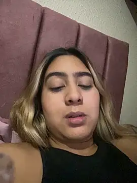 Miabonnett  online show from March 8, 2026, 2:48 am