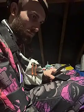 Snapshot of pervy_devil chatting on October 22, 2025, 3:29 am pervy devil online show from October 22, 2025, 3:29 am