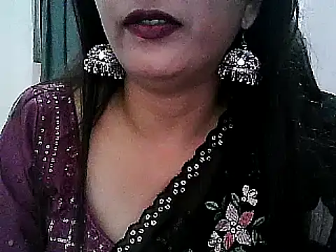 Model-Tanya online show from February 2, 2025, 4:54 pm