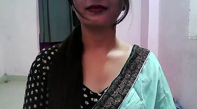 Model-Tanya online show from February 4, 2025, 2:43 pm