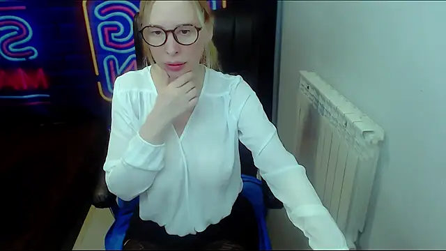 Snapshot of kerakiss877 chatting on February 19, 2025, 8:20 pm kerakiss877 online show from February 19, 2025, 8:20 pm