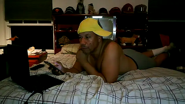 Snapshot of pimpdaddy4ever chatting on December 22, 2025, 10:51 pm pimpdaddy4ever online show from December 22, 2025, 10:51 pm