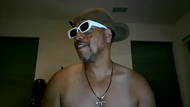 Snapshot of pimpdaddy4ever chatting on January 9, 2026, 9:38 pm pimpdaddy4ever online show from January 9, 2026, 9:38 pm