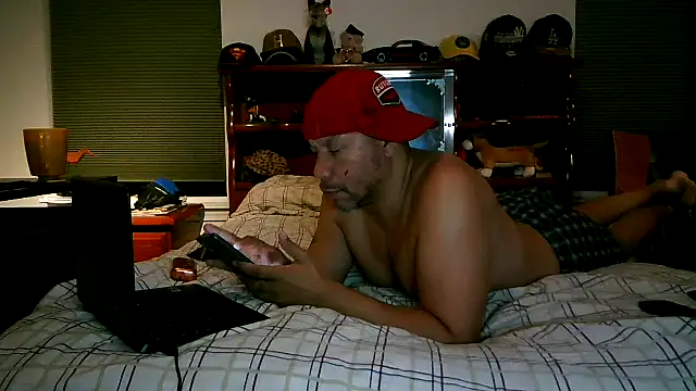 Snapshot of pimpdaddy4ever chatting on February 16, 2026, 11:06 am pimpdaddy4ever online show from February 16, 2026, 11:06 am