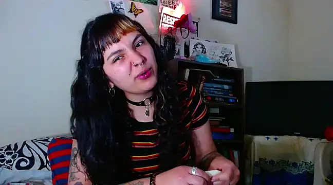 sweetiee mary online show from February 25, 2025, 5:36 pm