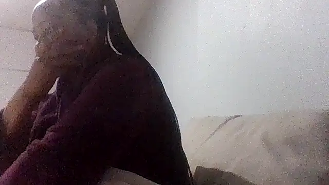 BabeAssXX online show from November 28, 2025, 4:04 am